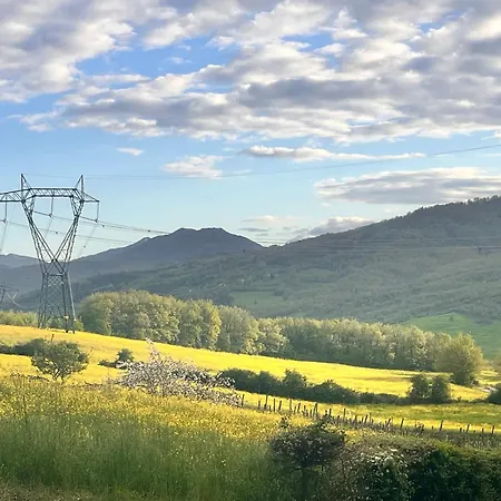 Camelia - A 7 Min Dalla Rocchetta Mattei Apartamento